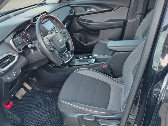 2021 Chevrolet TrailBlazer III, чёрный, 1750000 рублей - вид 7
