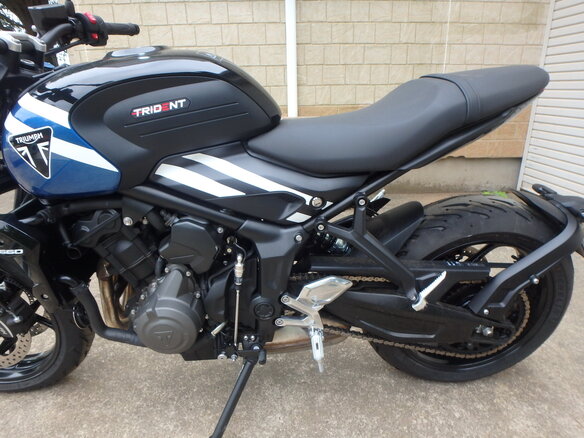 2026 Triumph Trident 660, чёрный, 1050000 рублей - вид 10