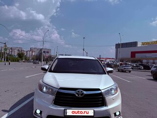2014 Toyota Highlander III (XU50), белый, 2790000 рублей, вид 3