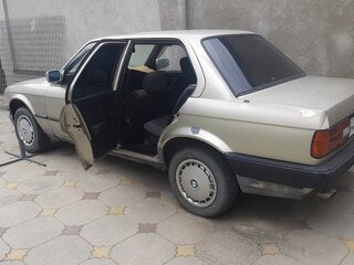 1988 BMW 3 серии 318i II (E30), серебристый, 400000 рублей, вид 3