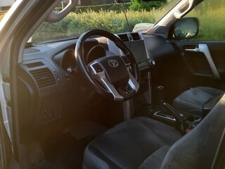 2013 Toyota Land Cruiser Prado 150 Series Рестайлинг 1, серебристый, 2985000 рублей, вид 5