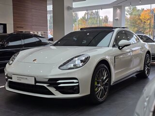 2021 Porsche Panamera 4 E-Hybrid II Рестайлинг, белый, 12399000 рублей, вид 2