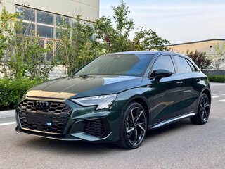 2023 Audi A3 Sportback 35 TFSI IV (8Y), зелёный, 2603906 рублей, вид 1