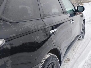 2013 Mitsubishi Outlander III, чёрный, 1390000 рублей, вид 1