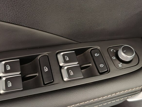 2023 Geely Coolray I, белый, 1560000 рублей - вид 15