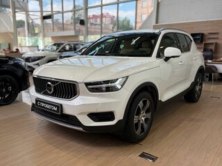 2021 Volvo XC40 I, белый, 3399000 рублей, вид 3