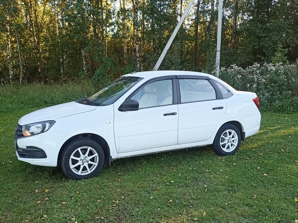 2020 Lada (ВАЗ) Granta I Рестайлинг, белый, 690000 рублей - вид 6