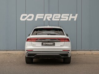 2021 Audi Q8 55 TFSI I (4M), белый, 7625000 рублей, вид 4