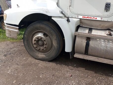 2002 International 9000 Series, белый, 1400000 рублей, вид 2