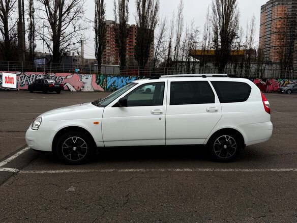 2012 Lada (ВАЗ) Priora I, белый, 800000 рублей - вид 2