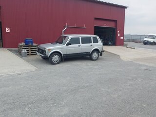 2015 Lada (ВАЗ) 2131 (4x4) 213105 I, серебристый, 650000 рублей, вид 3