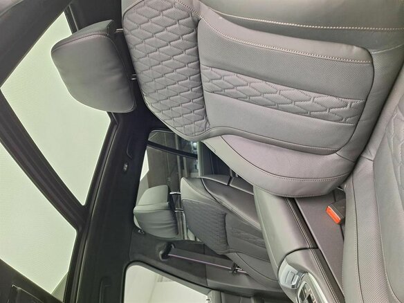 2026 BMW X7 40d I (G07) Рестайлинг, серый - вид 20