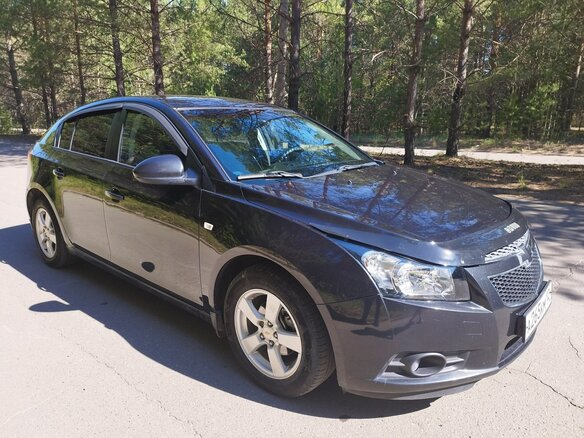 2012 Chevrolet Cruze I, чёрный, 850000 рублей - вид 2