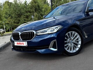 2020 BMW 5 серии 530e VII (G30/G31/G38) Рестайлинг, синий, 4500000 рублей, вид 3