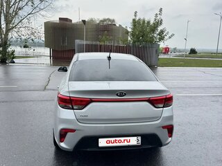 2019 Kia Rio IV, серый, 1350000 рублей, вид 5