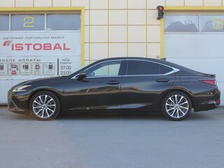2020 Lexus ES 250 VII, чёрный, 3895000 рублей, вид 3