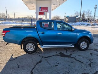 2017 Mitsubishi L200 V, синий, 1650000 рублей, вид 2
