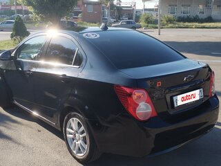 2013 Chevrolet Aveo II, чёрный, 450000 рублей, вид 2