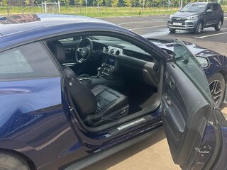 2018 Ford Mustang VI Рестайлинг, синий, 2600000 рублей, вид 3