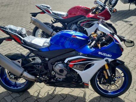 2026 Suzuki GSX-R 1000, чёрный, 2670000 рублей, вид 1