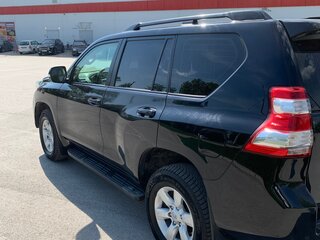2016 Toyota Land Cruiser Prado 150 Series Рестайлинг 1, чёрный, 3900000 рублей, вид 3