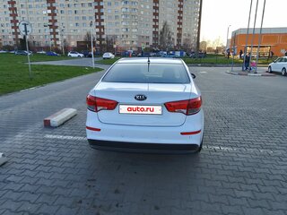 2016 Kia Rio III Рестайлинг, белый, 830000 рублей, вид 5