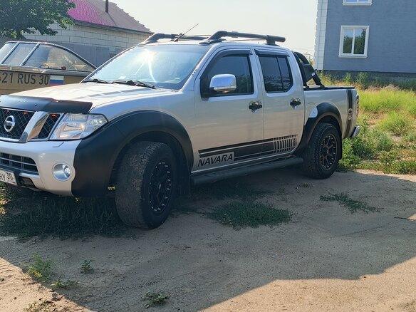 2012 Nissan Navara (Frontier) III (D40) Рестайлинг, белый, 2000000 рублей