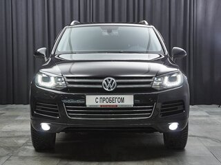 2010 Volkswagen Touareg II, чёрный, 1899000 рублей, вид 2