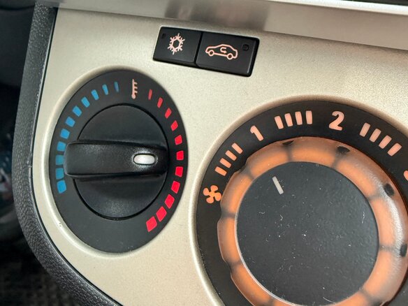 2008 Opel Corsa D, чёрный, 430000 рублей - вид 26