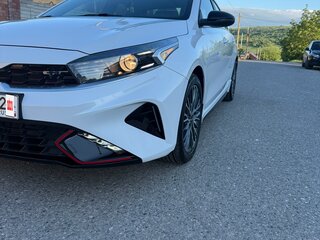 2022 Kia Forte III Рестайлинг, белый, 2195000 рублей, вид 2