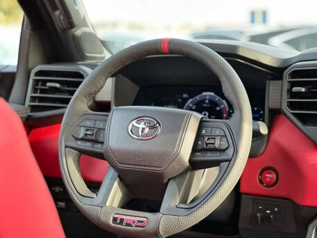 2026 Toyota Tundra Crew Max CrewMax III, чёрный, 11390000 рублей, вид 5
