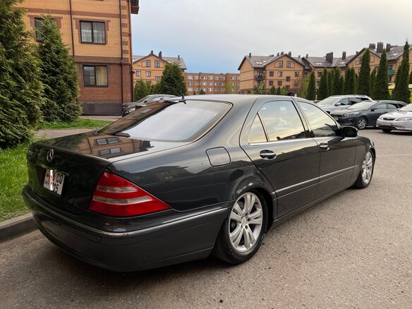 2002 Mercedes-Benz S-Класс 500 Long IV (W220), серый