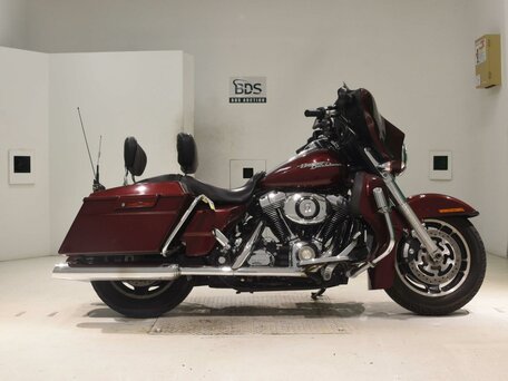 2008 Harley-Davidson Street Glide, красный, 695000 рублей, вид 2