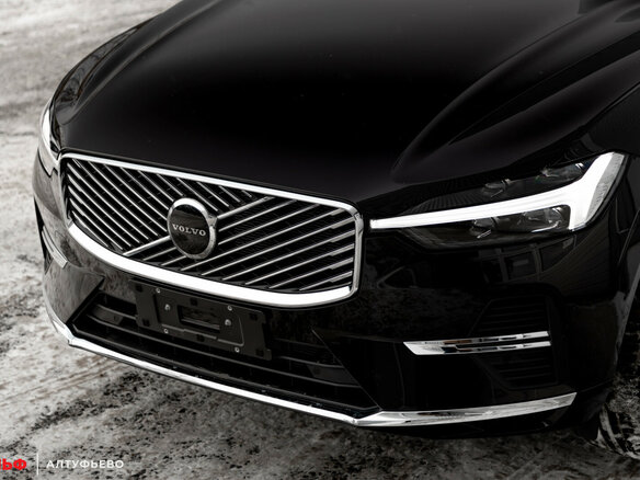 2025 Volvo XC60 II Рестайлинг 2, чёрный, 6990000 рублей - вид 5