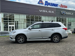 2016 Mitsubishi Outlander III Рестайлинг 2, серебристый, 1950000 рублей, вид 2