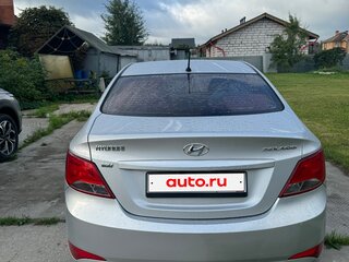 2014 Hyundai Solaris I Рестайлинг, серебристый, 750000 рублей, вид 5