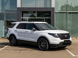 2015 Ford Explorer V, белый, 1695000 рублей, вид 3