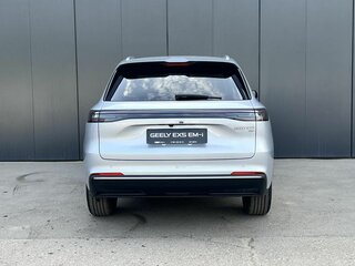 2026 Geely EX5 Гибрид EM-i, серебристый, 3829990 рублей, вид 5