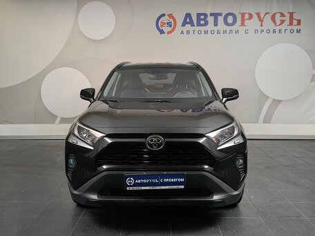 2021 Toyota RAV4 V (XA50), чёрный, 3120000 рублей, вид 3