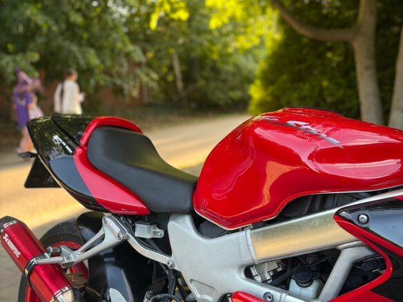 2000 Honda VTR 1000, красный, 349000 рублей - вид 6