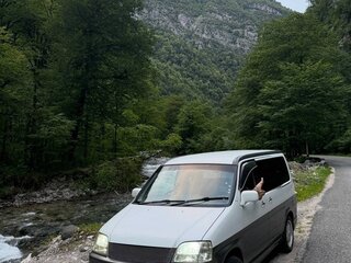 1999 Honda Stepwgn I Рестайлинг, белый, 650000 рублей, вид 5