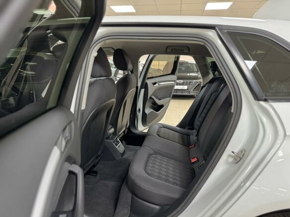 2014 Audi A3 III (8V), белый, 895000 рублей - вид 16