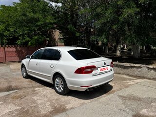 2013 Skoda Superb DSG II Рестайлинг, белый, 1500000 рублей, вид 3