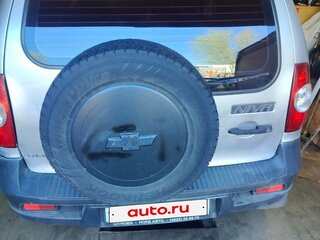 2009 Chevrolet Niva I Рестайлинг, серебристый, 345000 рублей, вид 2