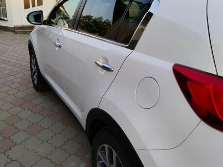 2014 Kia Sportage III Рестайлинг, белый, 1700000 рублей, вид 3