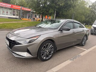 2021 Hyundai Elantra VII (CN7), серебристый, 2000000 рублей, вид 3