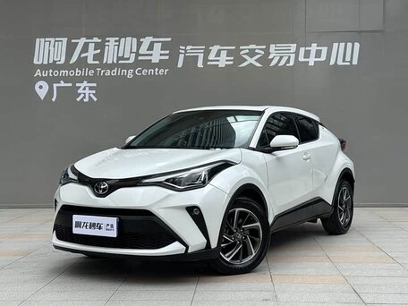 2022 Toyota C-HR I Рестайлинг, белый, 1665000 рублей, вид 2