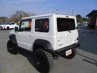 2023 Suzuki Jimny Sierra IV, белый, 1630007 рублей, вид 5