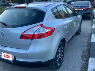2012 Renault Megane III Рестайлинг, серебристый, 590000 рублей, вид 2