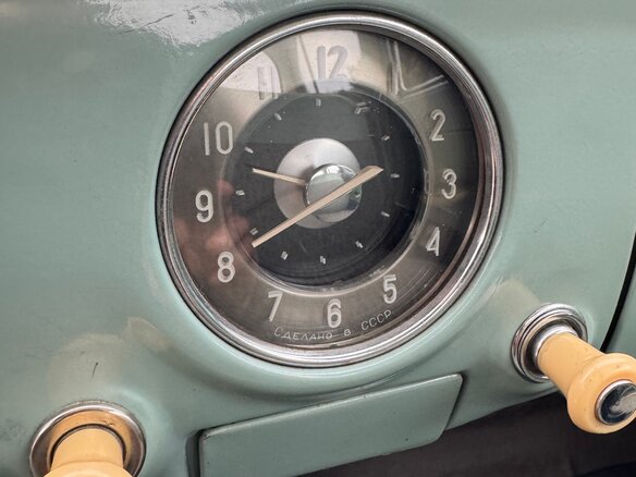 1970 ГАЗ 21 «Волга» 21Р, зелёный - вид 33